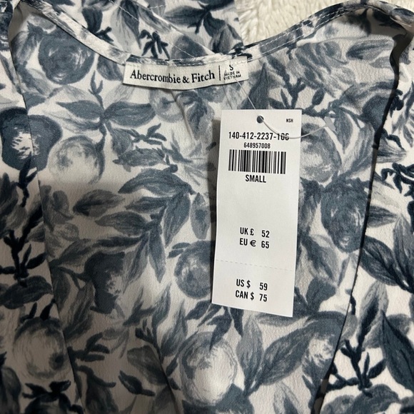 A&F top - Picture 3 of 3